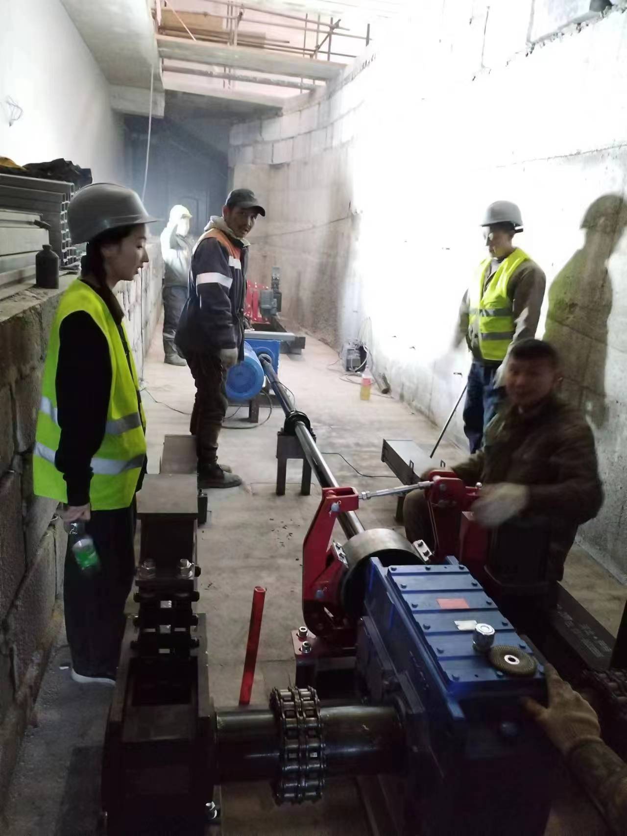 蒙古國 肯特會議中心劇院 舞臺機(jī)械、燈光、音響、LED屏項(xiàng)目已順利交付使用